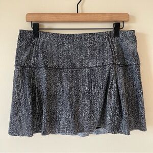 Lululemon Lost In Pace Skirt Regular 13" Daisy Dust Alpine White Black Size 10